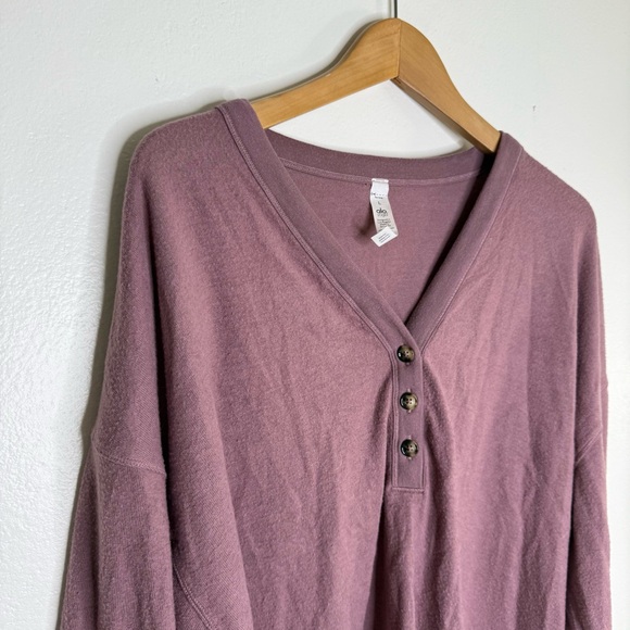 ALO YOGA Alolux Soho Cropped Henley Top Sz L Mauve V-Neck - Picture 3 of 6